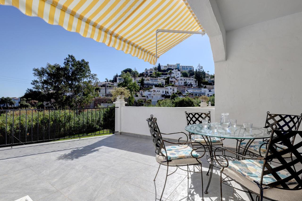 Quaint 2 Bedroom Townhouse With Pool Close To Sea! Benalmádena Dış mekan fotoğraf