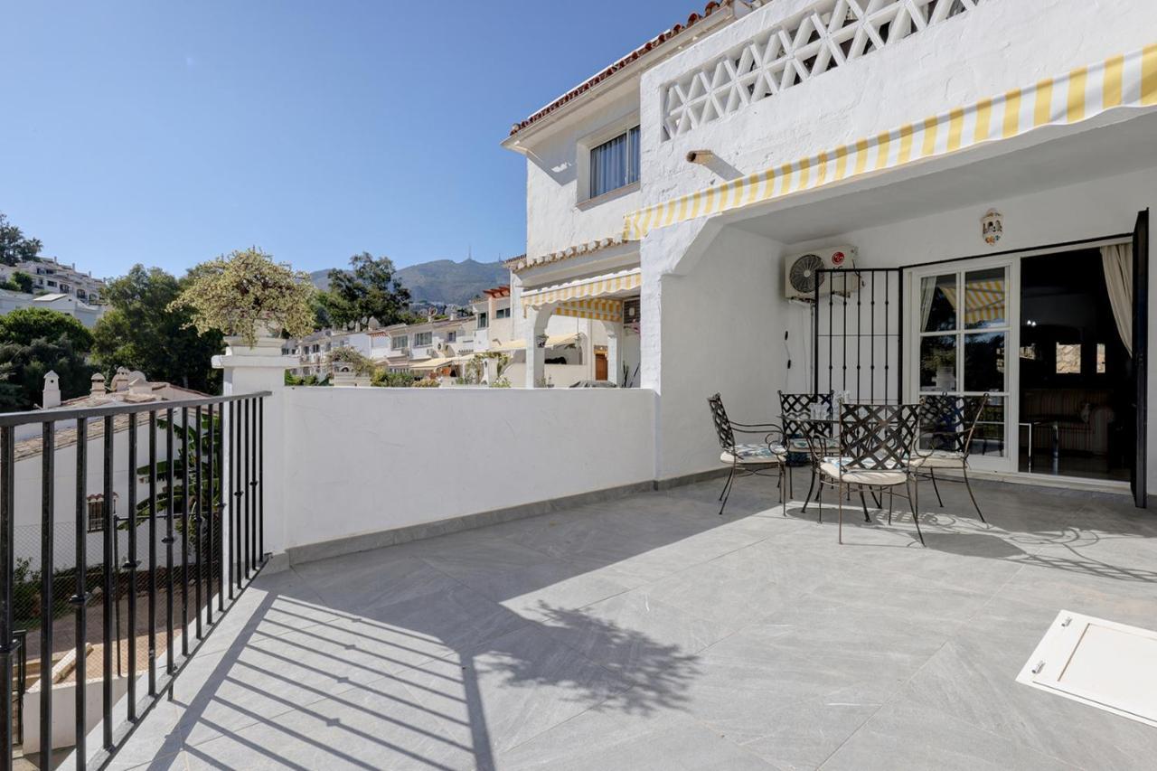 Quaint 2 Bedroom Townhouse With Pool Close To Sea! Benalmádena Dış mekan fotoğraf