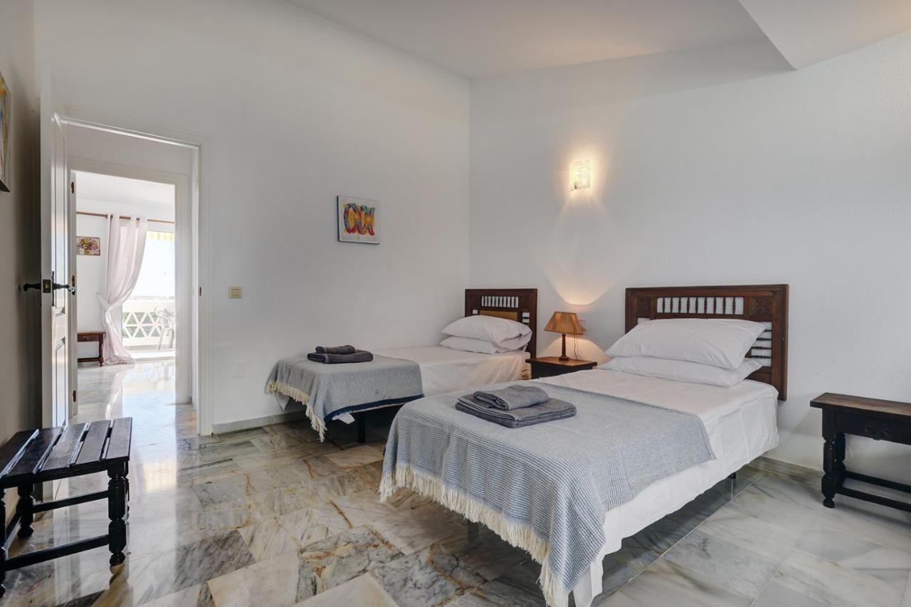 Quaint 2 Bedroom Townhouse With Pool Close To Sea! Benalmádena Dış mekan fotoğraf