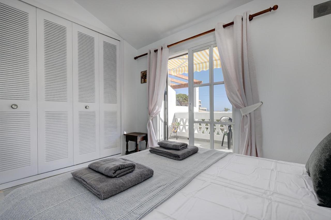 Quaint 2 Bedroom Townhouse With Pool Close To Sea! Benalmádena Dış mekan fotoğraf