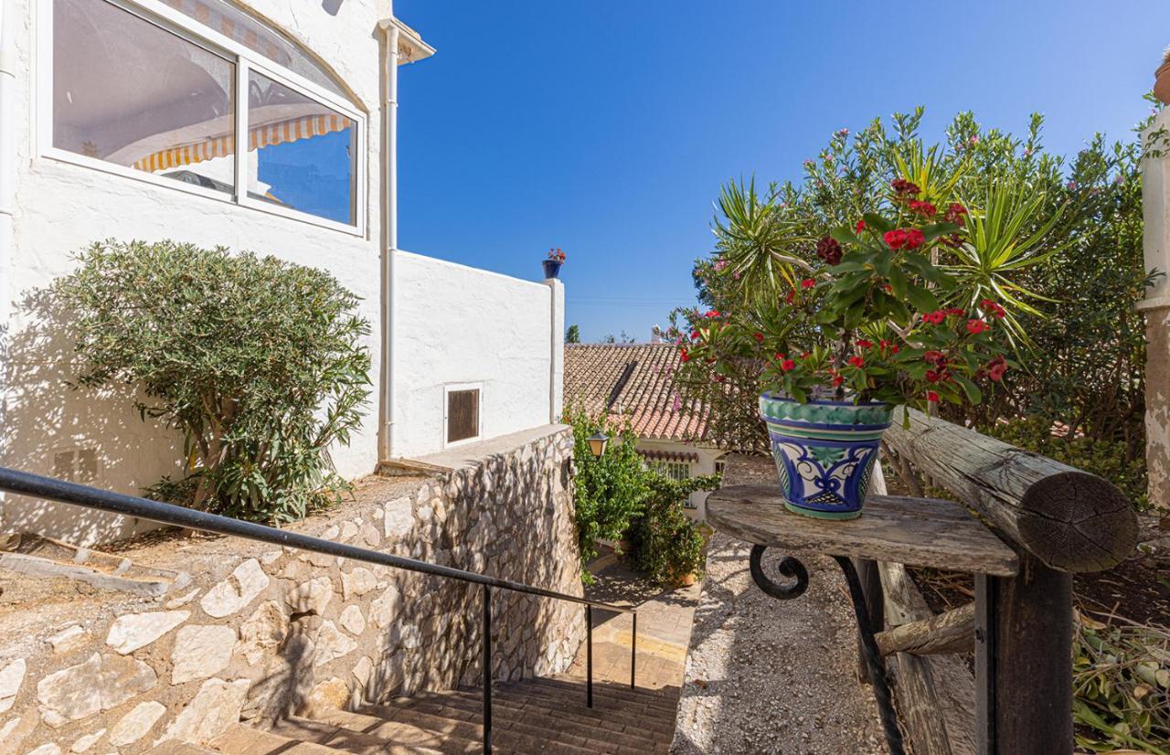 Quaint 2 Bedroom Townhouse With Pool Close To Sea! Benalmádena Dış mekan fotoğraf