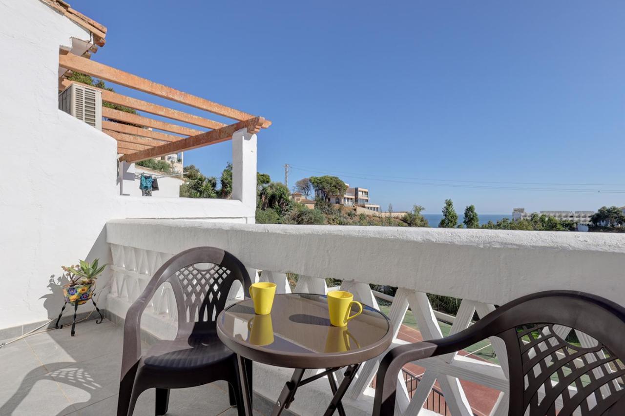 Quaint 2 Bedroom Townhouse With Pool Close To Sea! Benalmádena Dış mekan fotoğraf