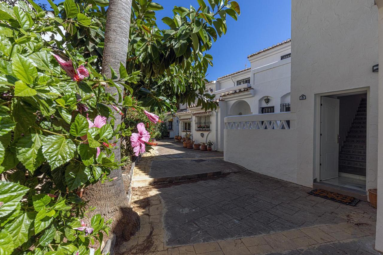 Quaint 2 Bedroom Townhouse With Pool Close To Sea! Benalmádena Dış mekan fotoğraf