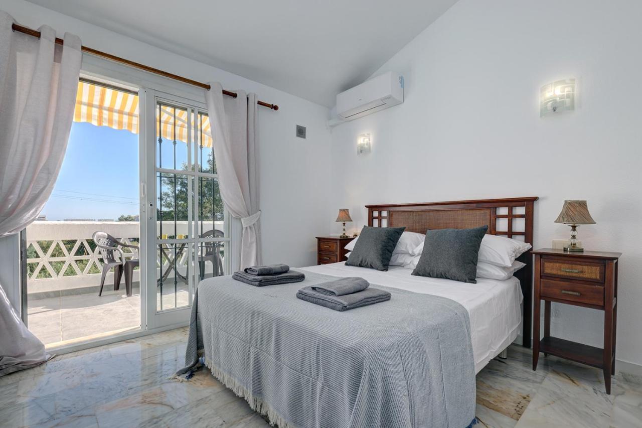 Quaint 2 Bedroom Townhouse With Pool Close To Sea! Benalmádena Dış mekan fotoğraf